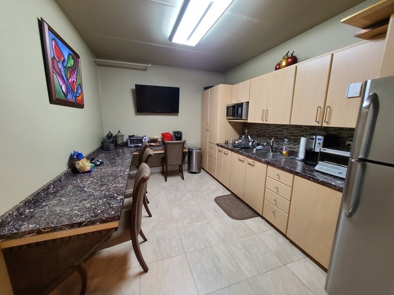 More Photos Of 13850 SW 143rd Ct, Miami Warehouse For Sale