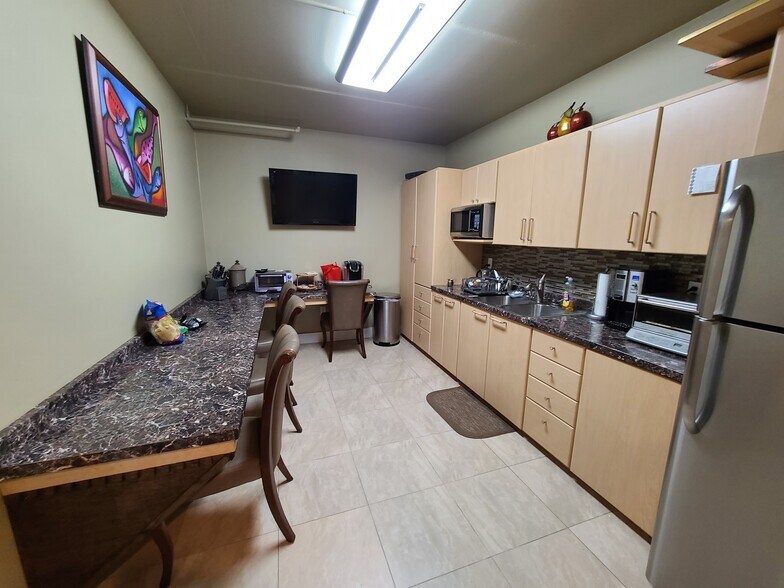 More Photos Of 13850 SW 143rd Ct, Miami Warehouse For Lease