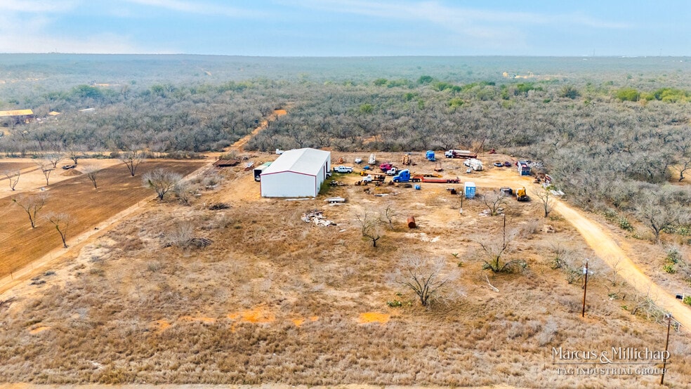 More Photos Of 1870 County Road 429, Pleasanton Warehouse For Sale