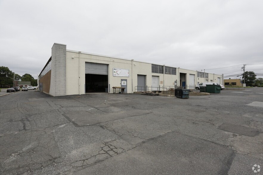 More Photos Of 1172-1176 Route 109, Lindenhurst Warehouse For Lease