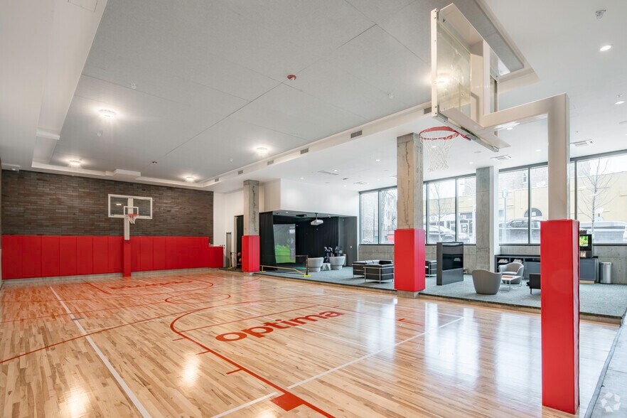 More Photos Of 3460 N Broadway St, Chicago Apartments For Lease