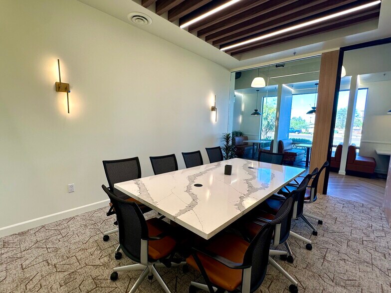 More Photos Of 8101 E McDowell Rd, Scottsdale Coworking Space