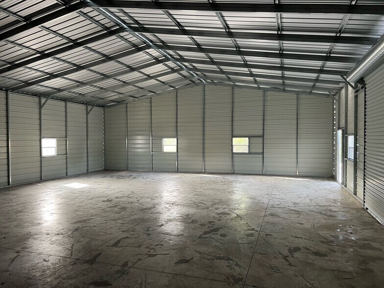 More Photos Of 2900 James L Redman Pky, Plant City Freestanding For Sale