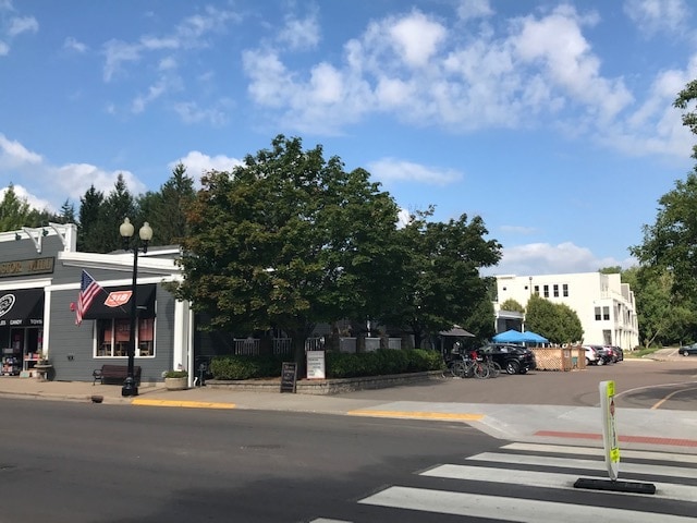 More Photos Of 310-340 Water St, Excelsior Freestanding For Lease