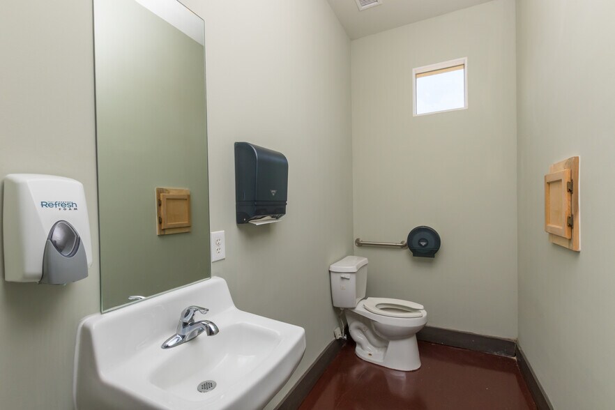 More Photos Of 100 S Greentree Ln, Foley Medical For Sale