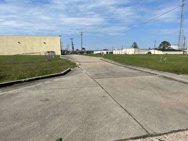 More Photos Of 6433 Highway 182 E, Morgan City Storefront For Lease