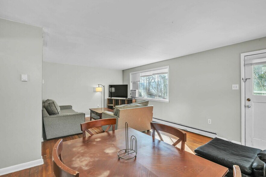 More Photos Of 123-127 Upper Airbase Ln, Briceville Apartments For Sale