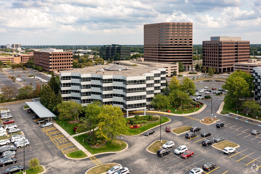 More Photos Of 1 TransAm Plaza Dr, Oakbrook Terrace Office For Sale