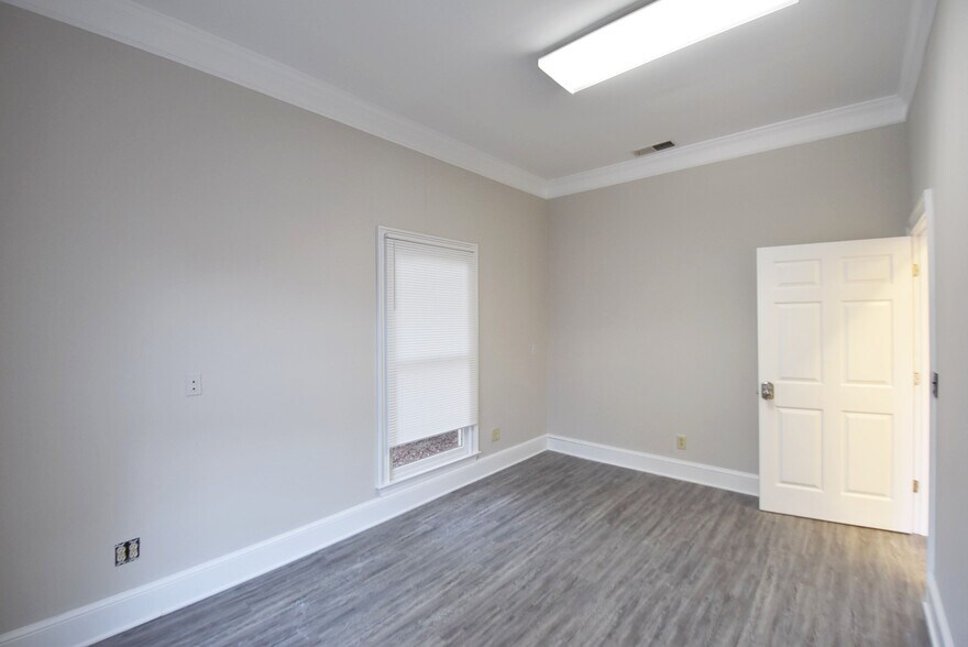 More Photos Of 109 N 85 Pky, Fayetteville Office For Lease