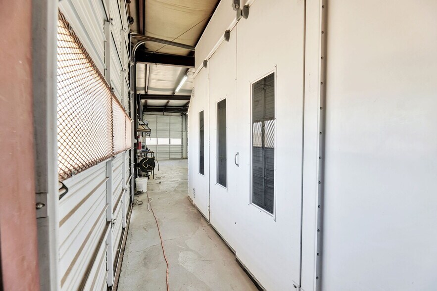 More Photos Of 11209 W Kellogg, Wichita Auto Dealership For Sale
