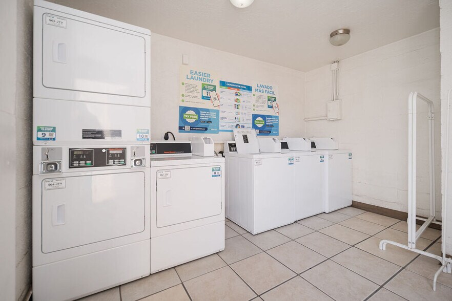 More Photos Of 2432 W Turney Ave, Phoenix Shelter For Sale