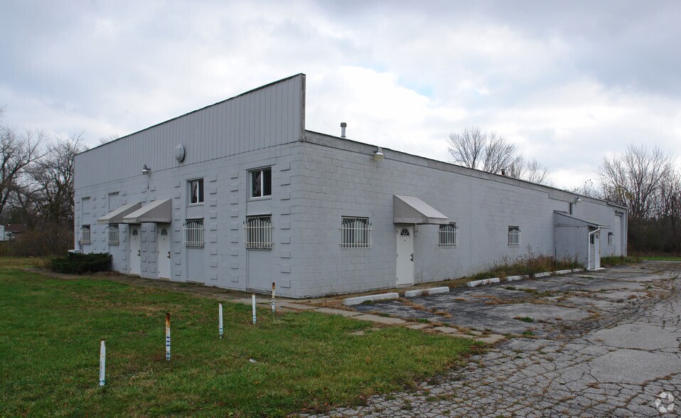 More Photos Of 3140 E Atherton Rd, Burton Distribution For Sale