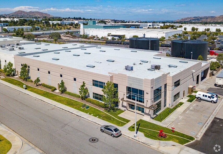 Primary Photo Of 135 Via Trevizio, Corona Warehouse For Lease