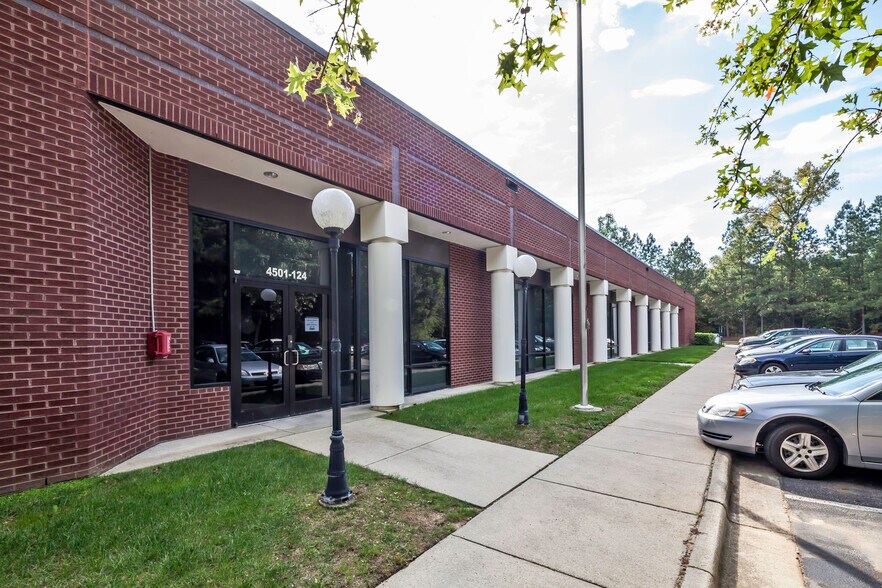 More Photos Of 4501 Atlantic Ave, Raleigh Flex For Lease