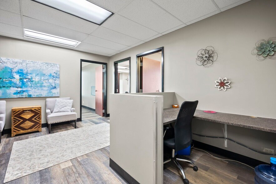 More Photos Of 215 S Wadsworth Blvd, Lakewood Medical For Lease