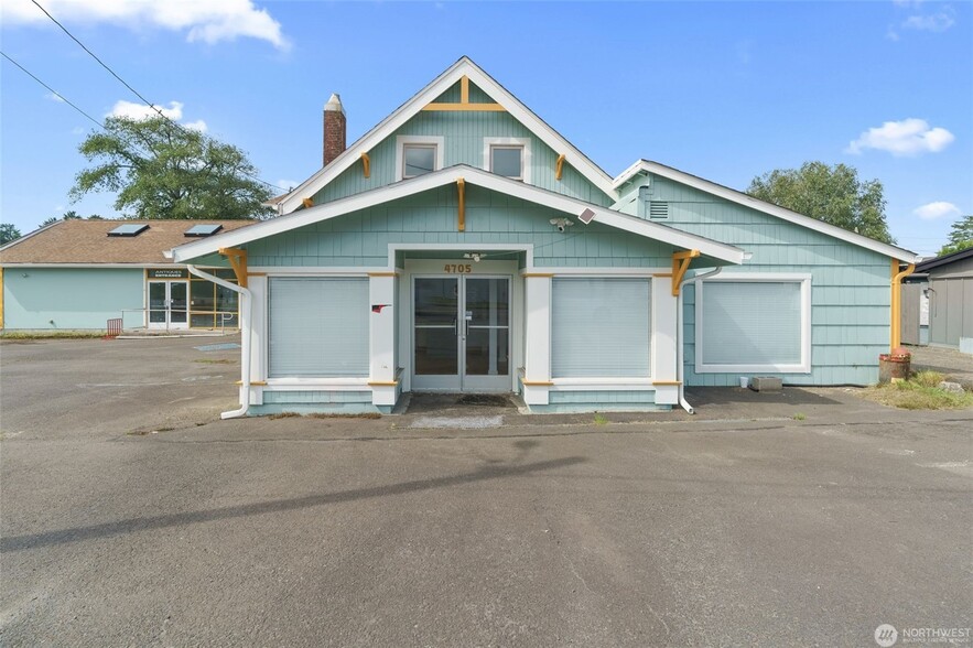 More Photos Of 4705 Pacific Way, Seaview Freestanding For Sale