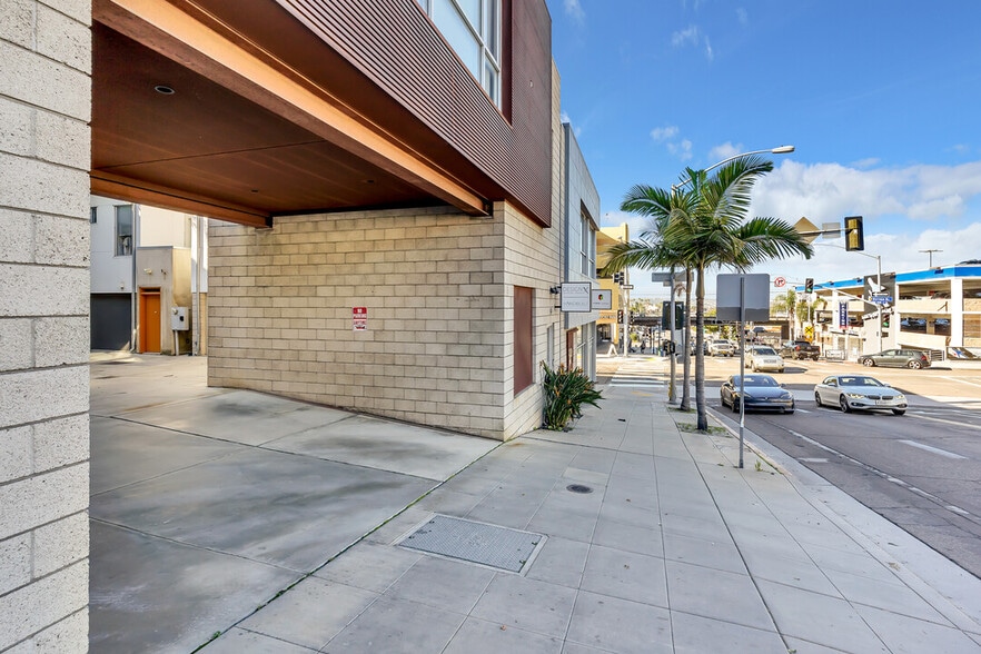 More Photos Of 2487 Kettner Blvd, San Diego Office For Sale