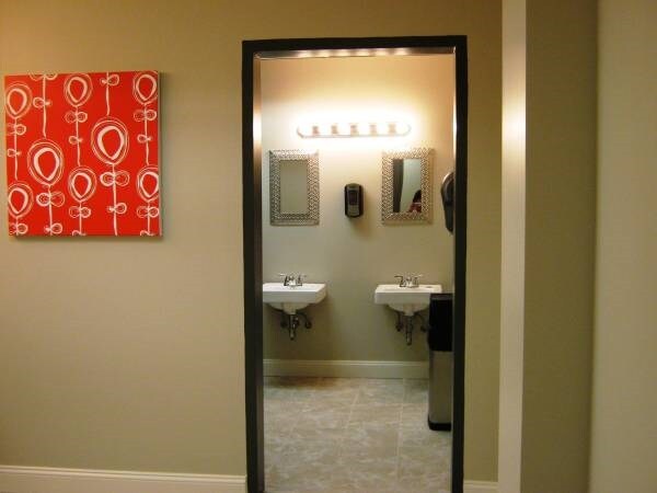 More Photos Of 76 Progress Dr, Stamford Research And Development For Lease