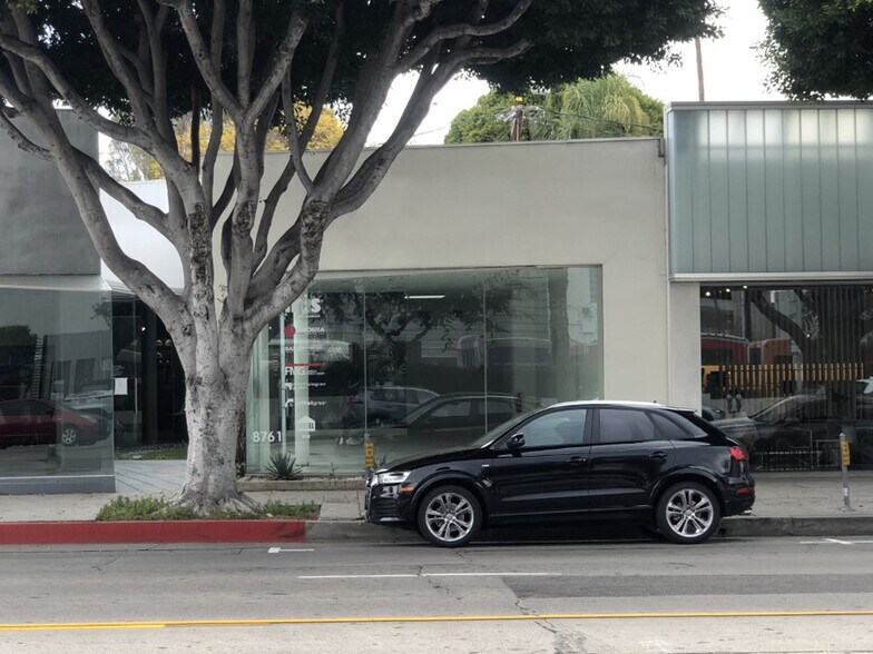 More Photos Of 8761 Beverly Blvd, West Hollywood Storefront For Lease