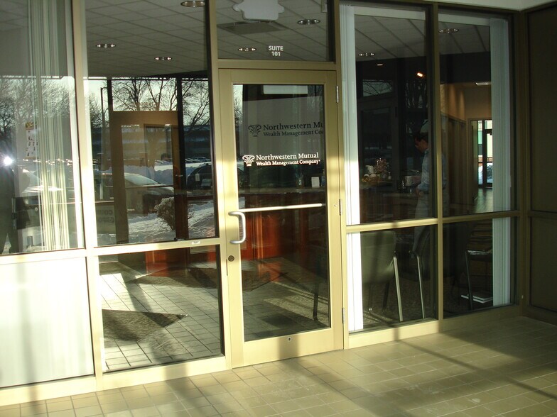 More Photos Of 2700 National Dr, Onalaska Office For Lease