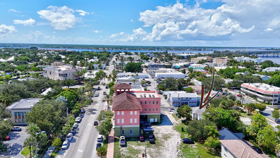 More Photos Of 309 SE Denver Ave, Stuart Office Residential For Lease