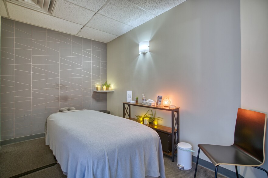 More Photos Of 630 Coffman St, Longmont Office For Lease