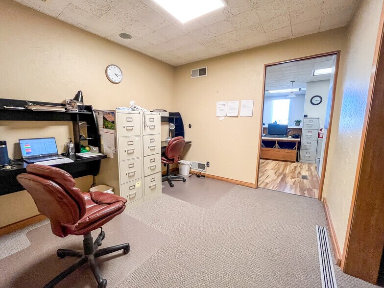 More Photos Of 2001 7th St, Rapid City Office For Sale
