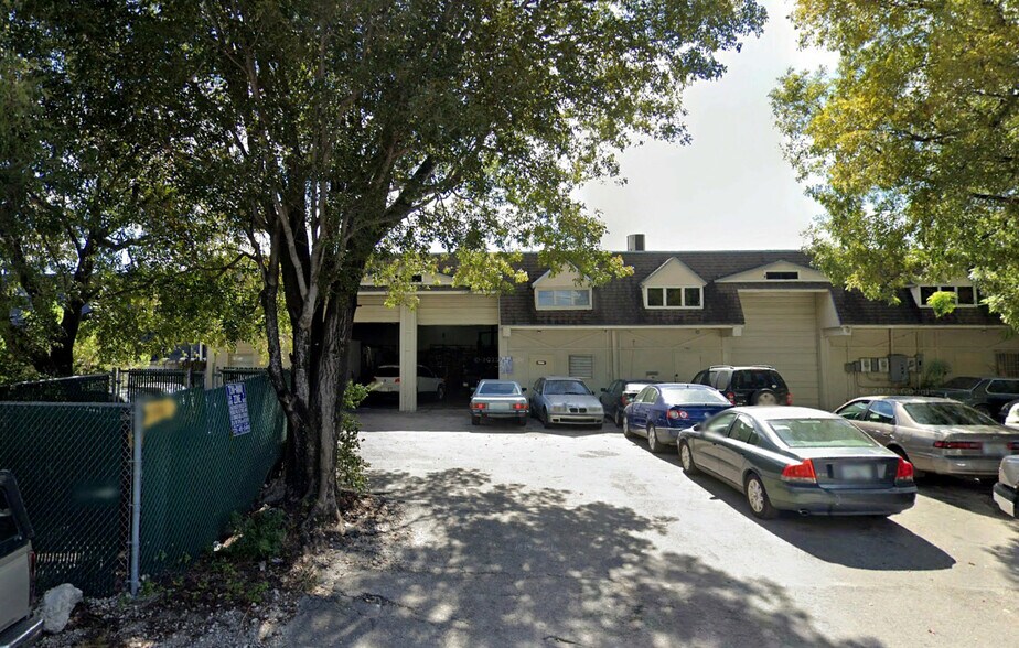More Photos Of 7880-7884 NW 55th St, Miami Warehouse For Sale