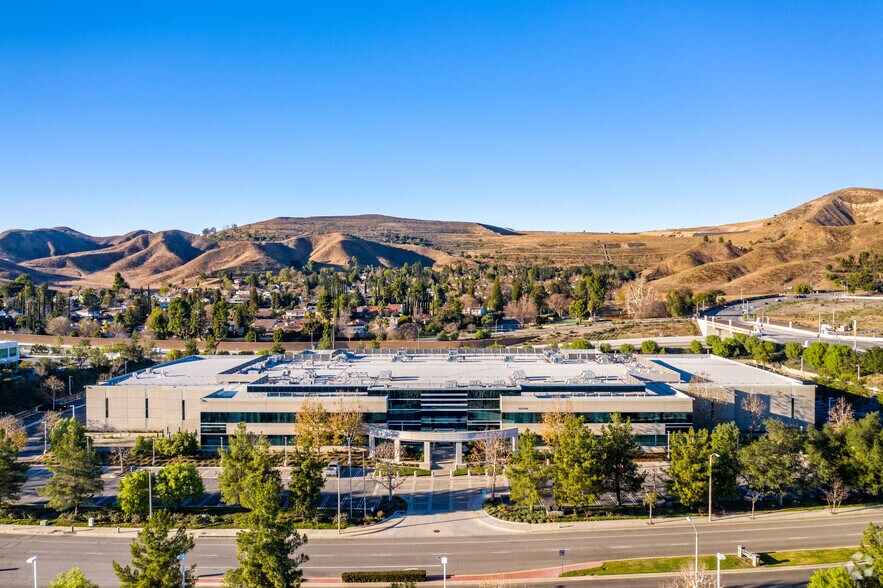 More Photos Of 26801 Agoura Rd, Calabasas Manufacturing For Lease