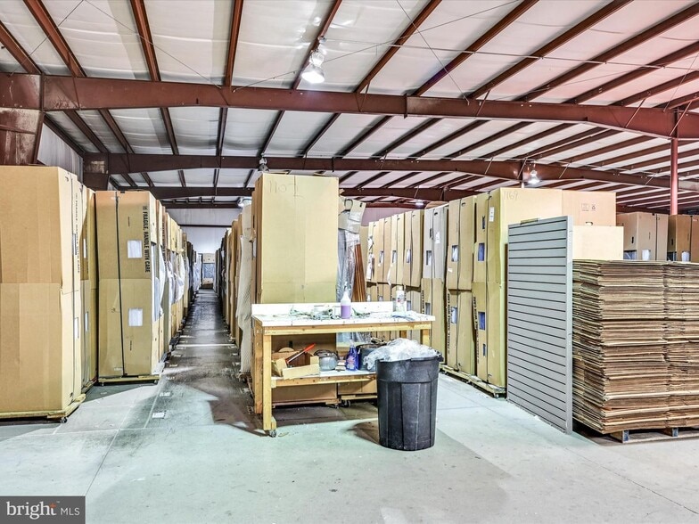 More Photos Of 345 Hill Rd, Womelsdorf Warehouse For Lease