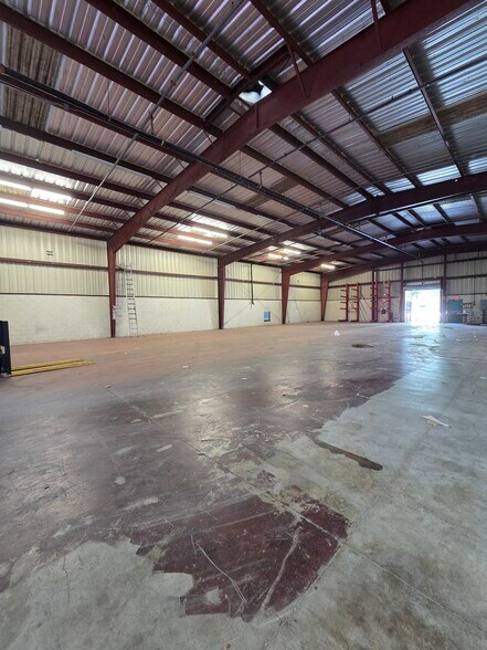 More Photos Of 12100 SW 129th Ct, Miami Manufacturing For Lease