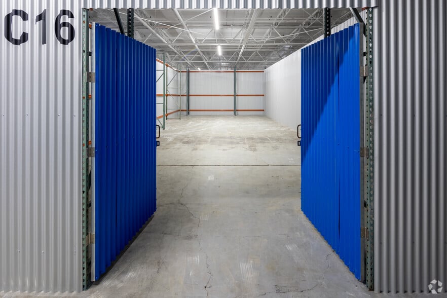 More Photos Of 724 Caledonia Rd, Toronto Warehouse For Lease