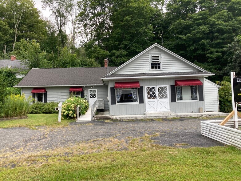 More Photos Of 1595 Hartford New London Tpke, Oakdale Freestanding For Sale