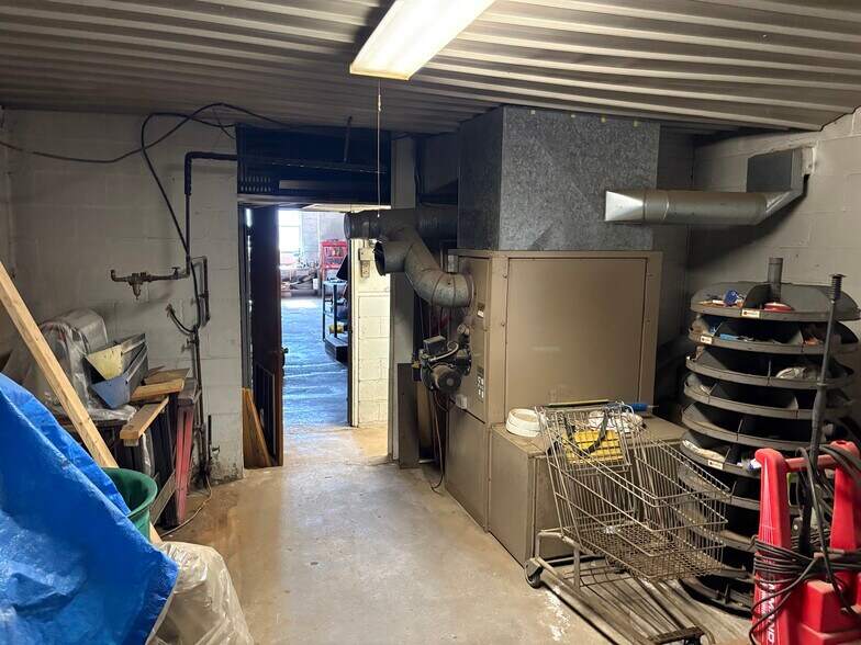 More Photos Of 101 Erie St, Amsterdam Warehouse For Sale