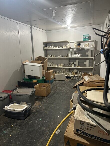 More Photos Of 501 E Broadway St, Andrews Office For Sale