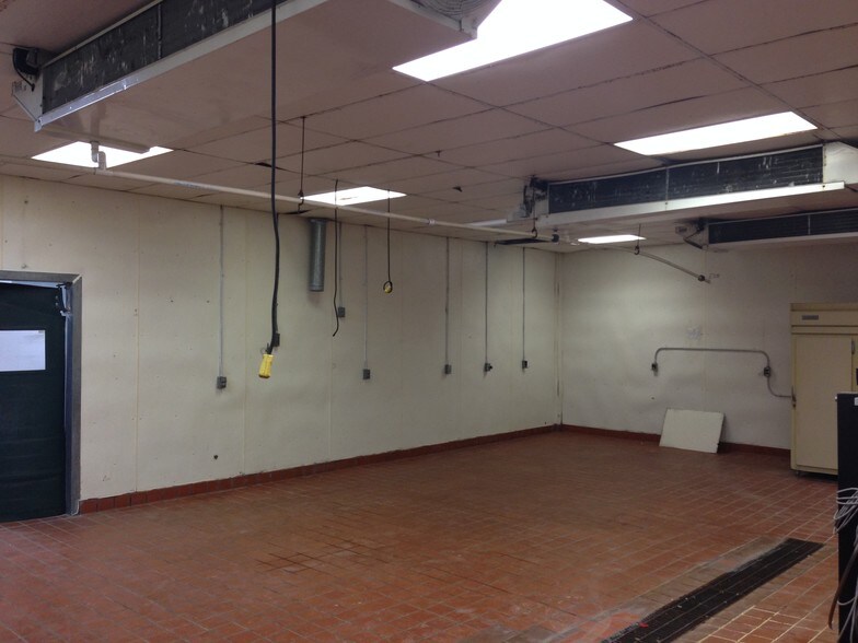 More Photos Of 115 Davis Cir SW, Marietta Food Processing For Lease