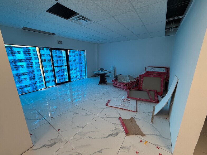 More Photos Of 777-799 E Oakland Park Blvd, Oakland Park Unknown For Lease