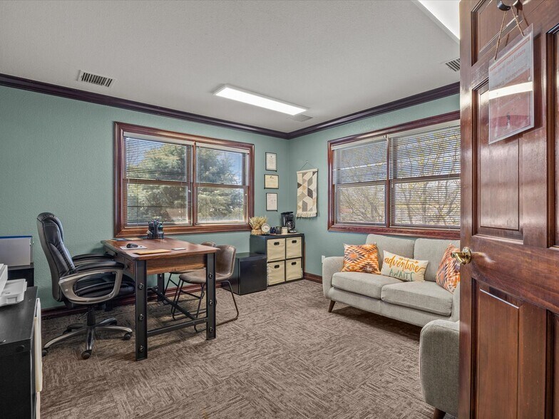 More Photos Of 800 Belford Ave, Grand Junction Office For Sale