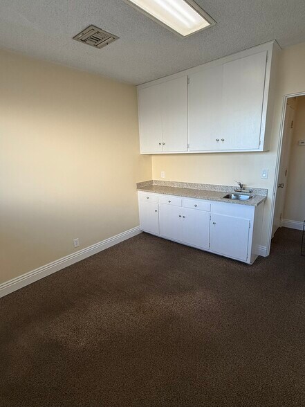 More Photos Of 1500 E Katella Ave, Orange Medical For Lease