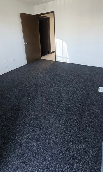 More Photos Of 1649 E Mission Blvd, Pomona Warehouse For Lease