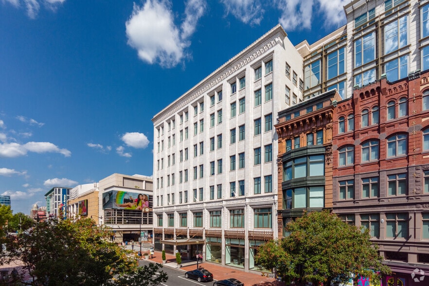 More Photos Of 575 7th St NW, Washington Office For Lease