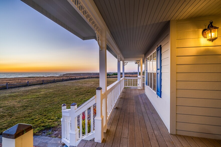 More Photos Of 19351 Del Mar Dr, Fort Bragg Specialty For Sale