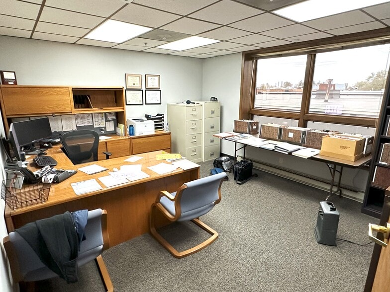 More Photos Of 2202 Harlem Rd, Loves Park Office For Sale