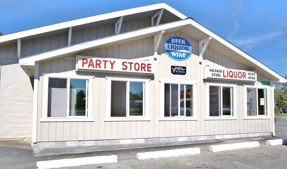 More Photos Of 8036 N Clare Ave, Harrison Convenience Store For Sale