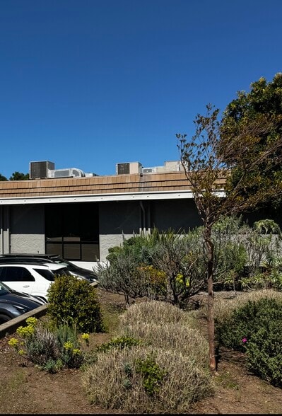 More Photos Of 19 Davis Dr, Belmont Office For Lease