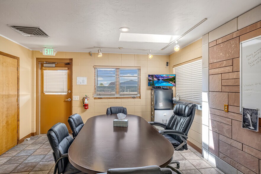 More Photos Of 389 Roberts Ct, Grand Junction Service For Sale