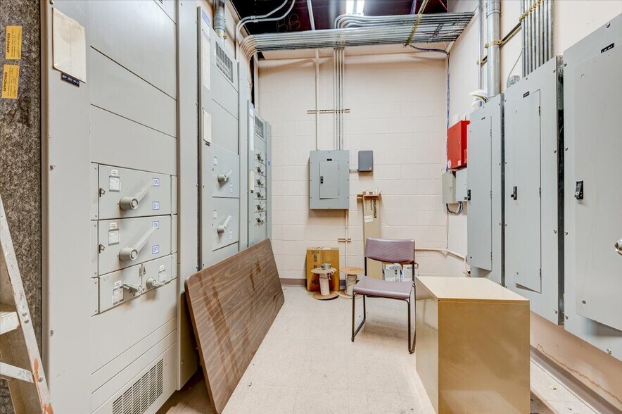 More Photos Of 100 W Antietam St, Hagerstown Office For Lease