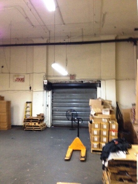 More Photos Of 4320 35th St, Long Island City Warehouse For Lease