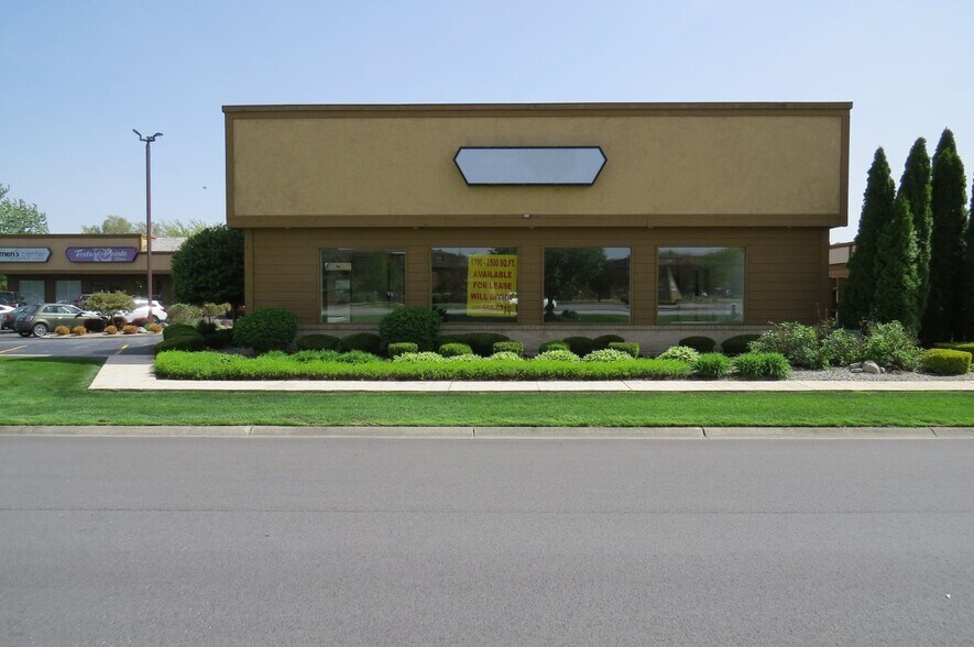 More Photos Of 2000-2166 45th St, Highland Unknown For Lease