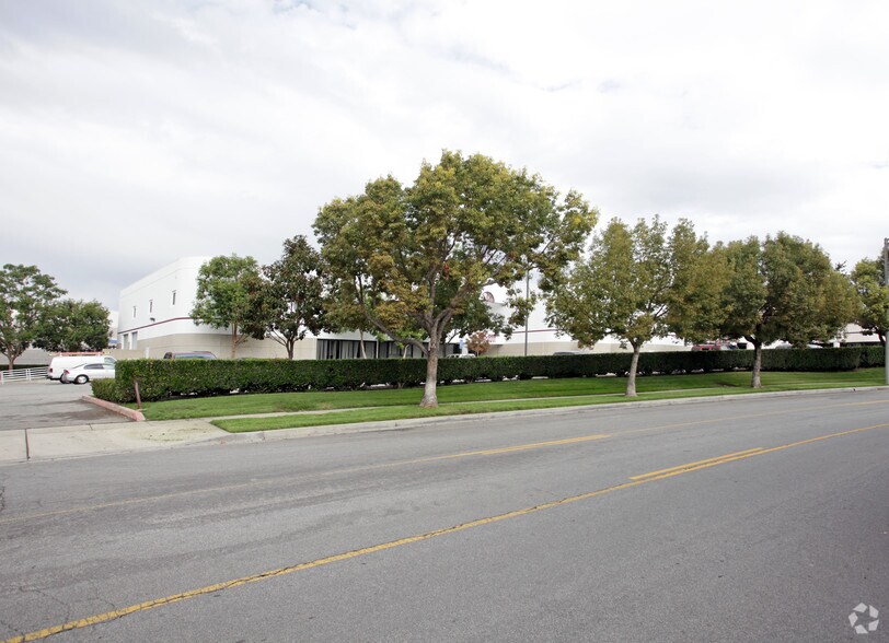 More Photos Of 1747 Wright Ave, La Verne Warehouse For Lease